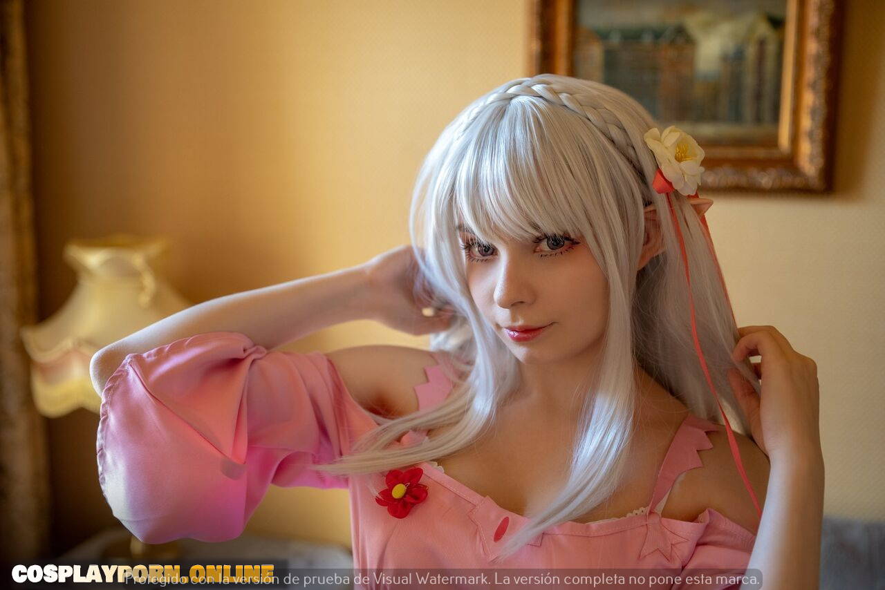 close up Akariia Cosplay Emilia 