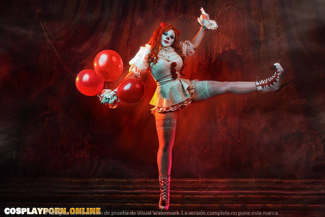 AliceCosplay-Pennywise amateur pics