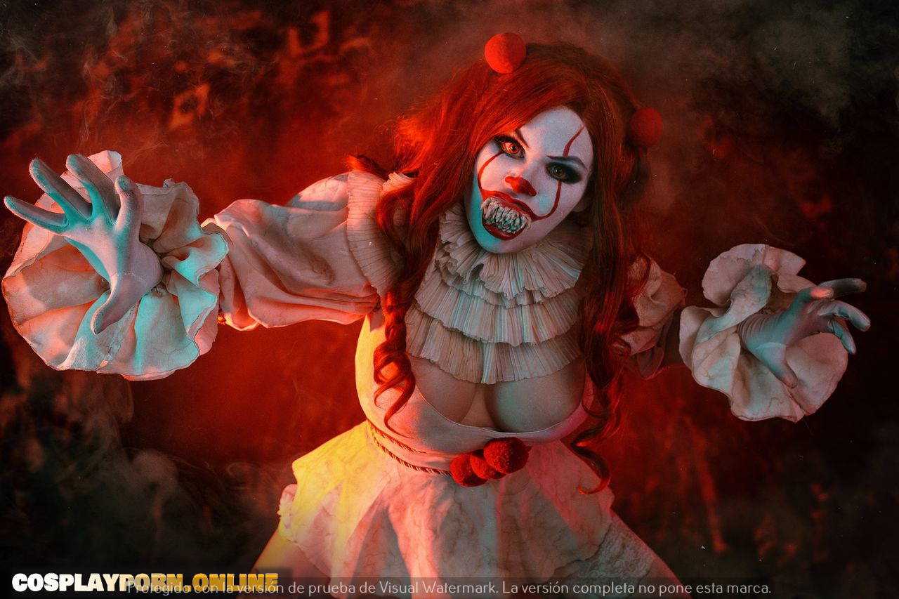 AliceCosplay-Pennywise selfies nude