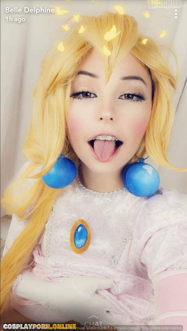 Belle-Delphine_Princess-Peach-Cosplay beautiful