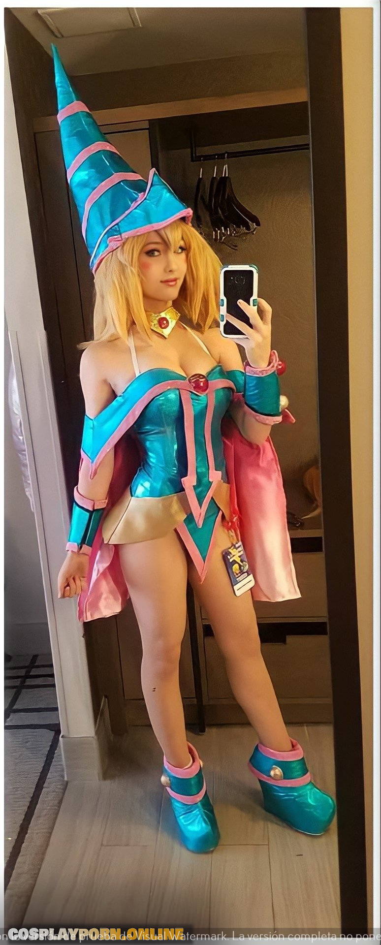 teen Chameleahn cosplay 