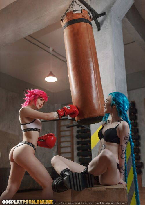 Cosplayer-Mia_Kanayuri selfies nude