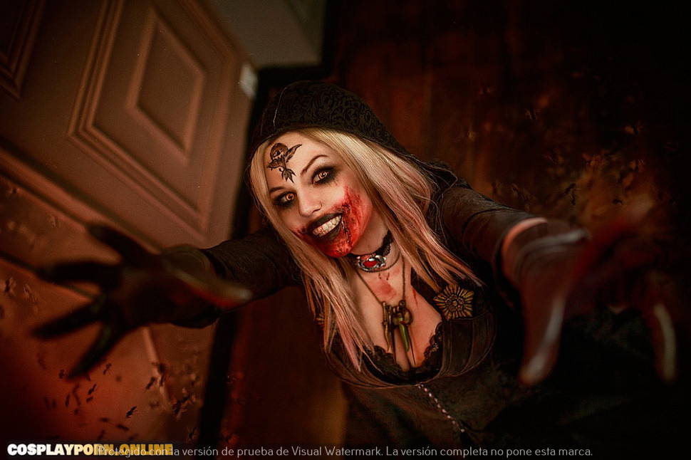 Daniela-Dimitrescu_Resident-Evil-village alice cosplay legs spread