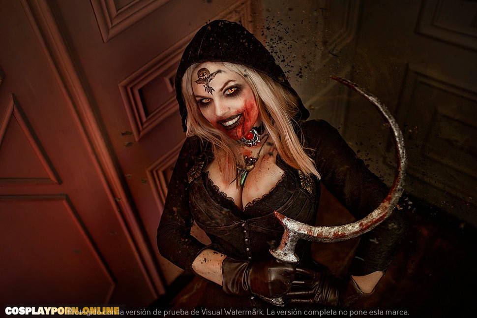 Daniela-Dimitrescu_Resident-Evil-village alice cosplay brunette