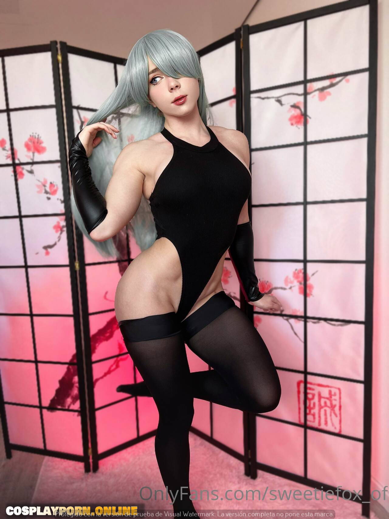 Elizabeth-Liones_Sweetie-Fox open pussy