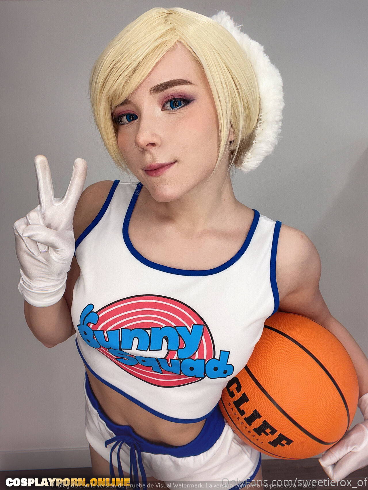 Lola-Bunny_Sweetie-Fox babes