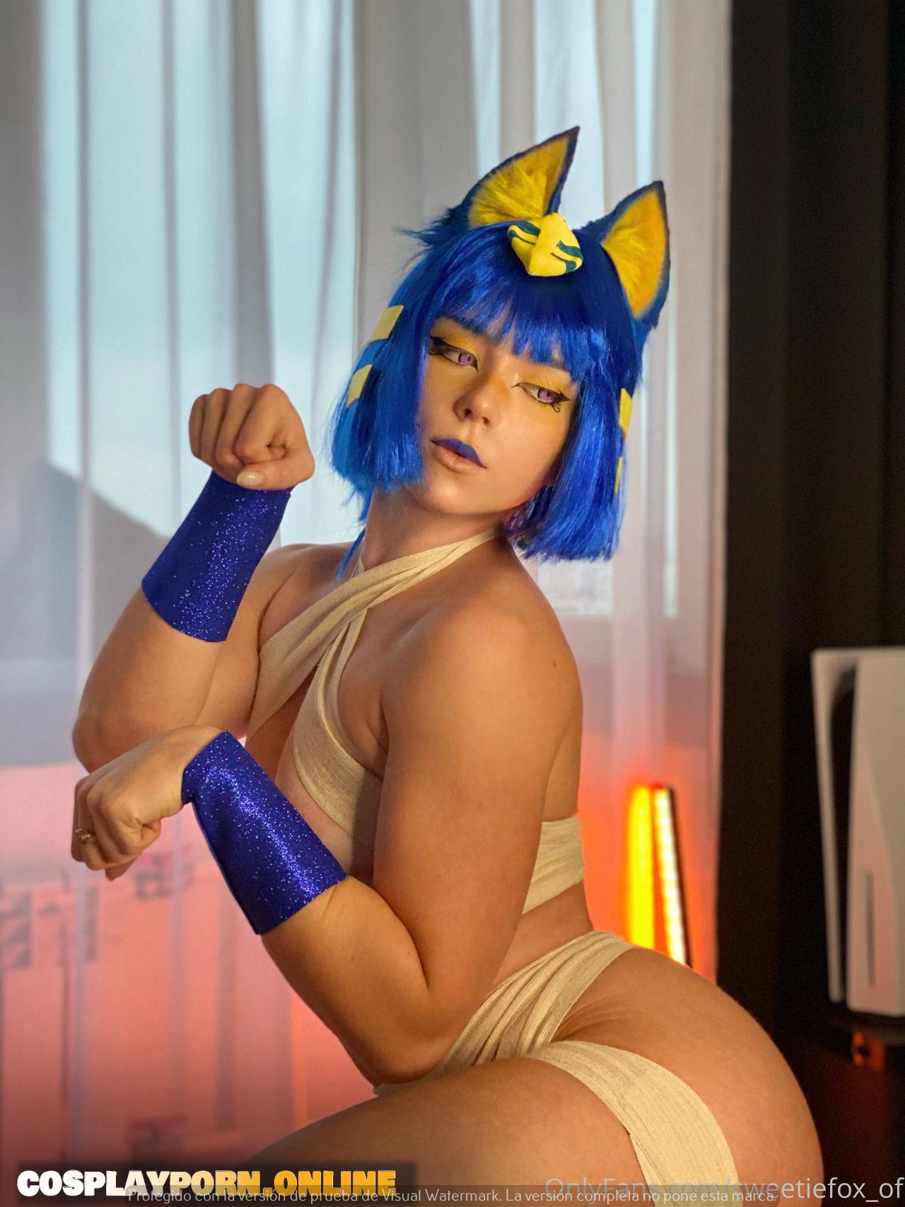 SweetieFox-AnkhaCosplay bathroom