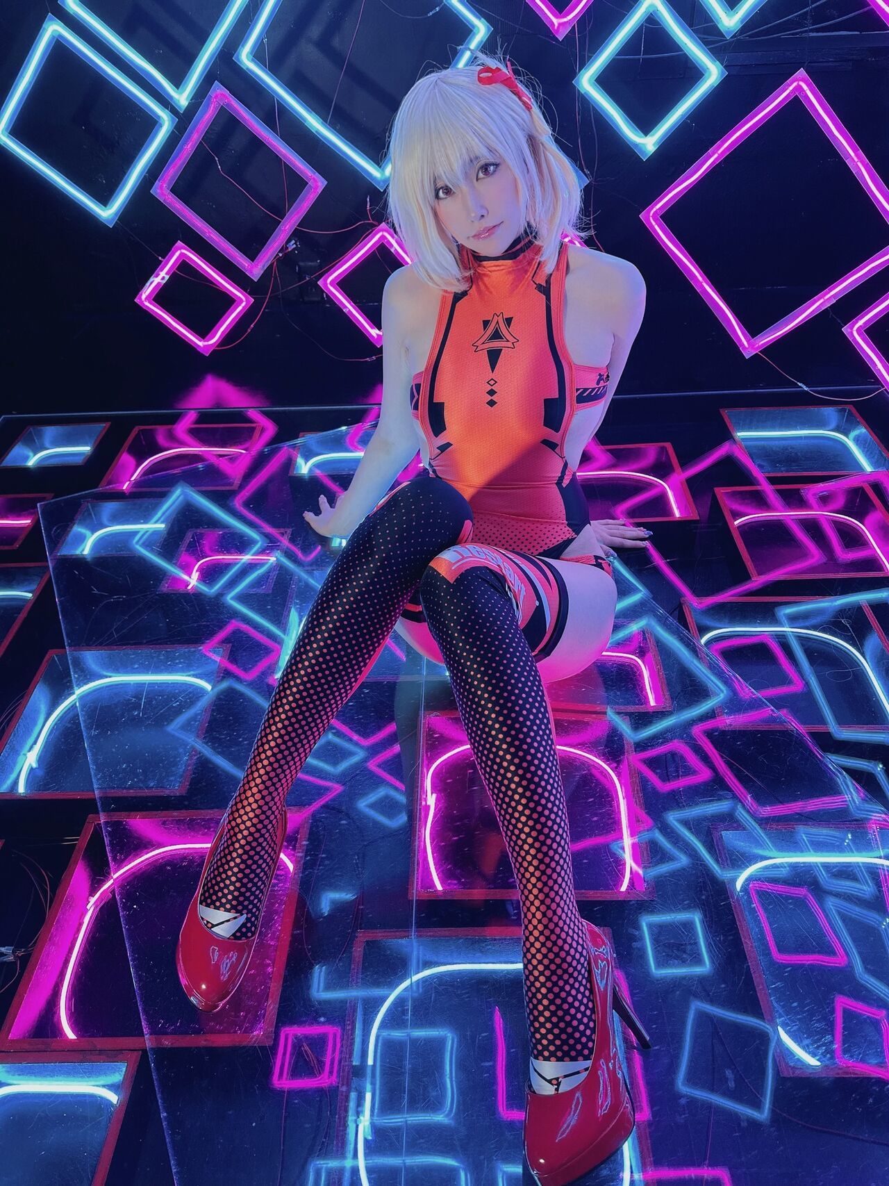 [林檎蜜紀] ミニスカ生脚とパンツがセクシーなリコリコの千束 (+mov)